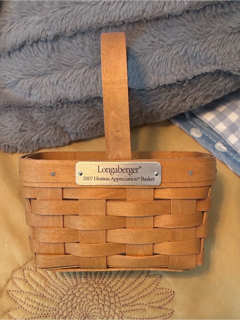 Longaberger Vintage Natural Brown Woven Wood Handled Basket
